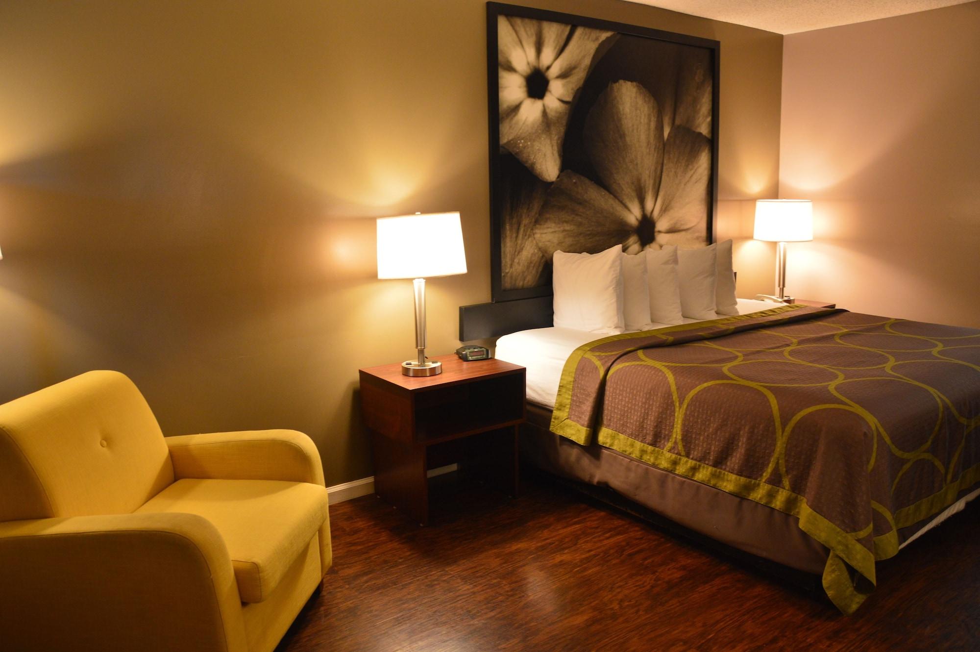 Super 8 By Wyndham Madison Hotel Екстериор снимка