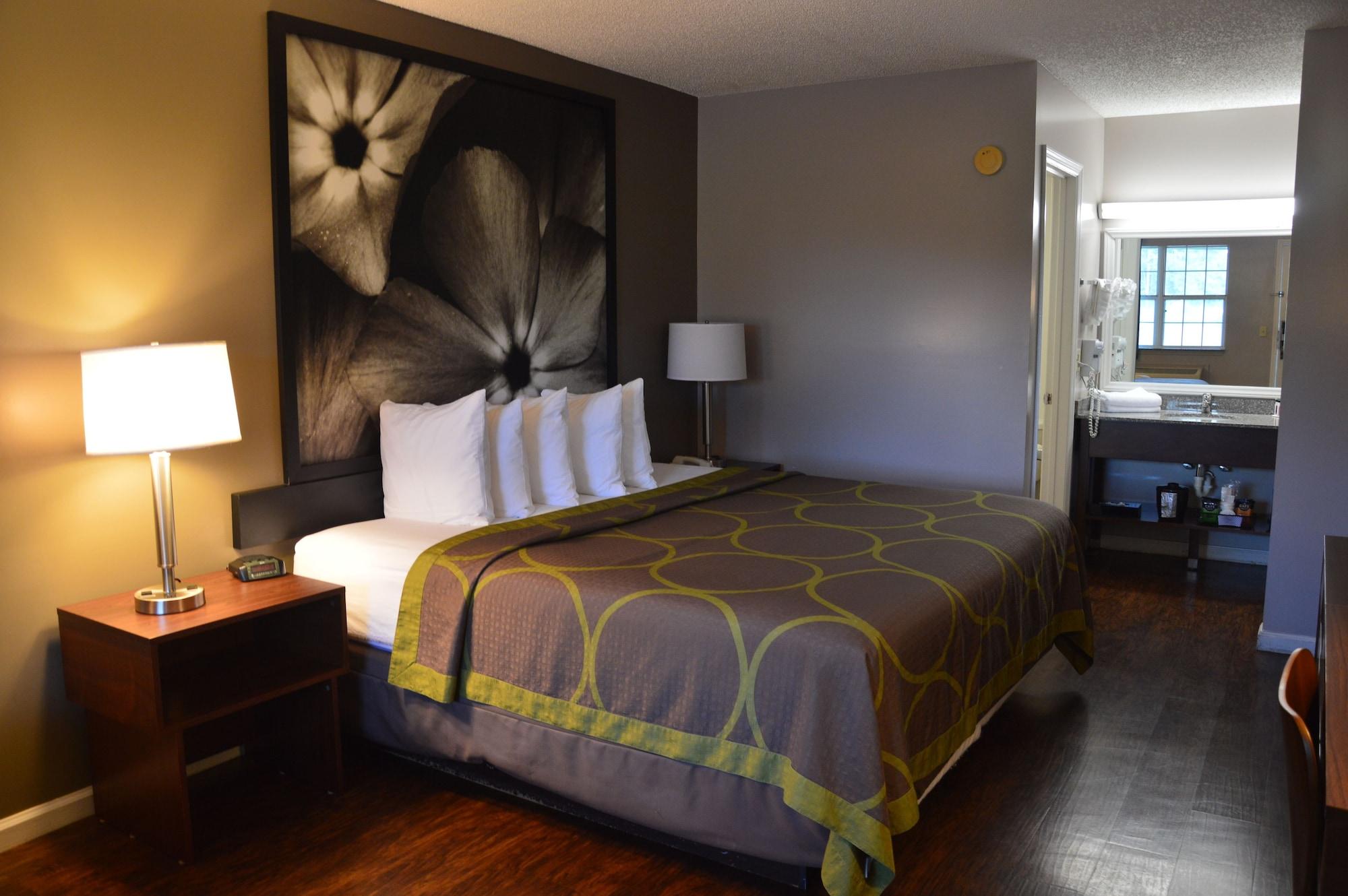 Super 8 By Wyndham Madison Hotel Екстериор снимка